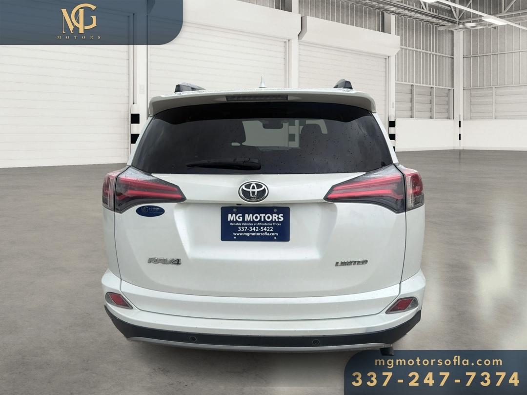 Toyota RAV4 Limited FWD 2017