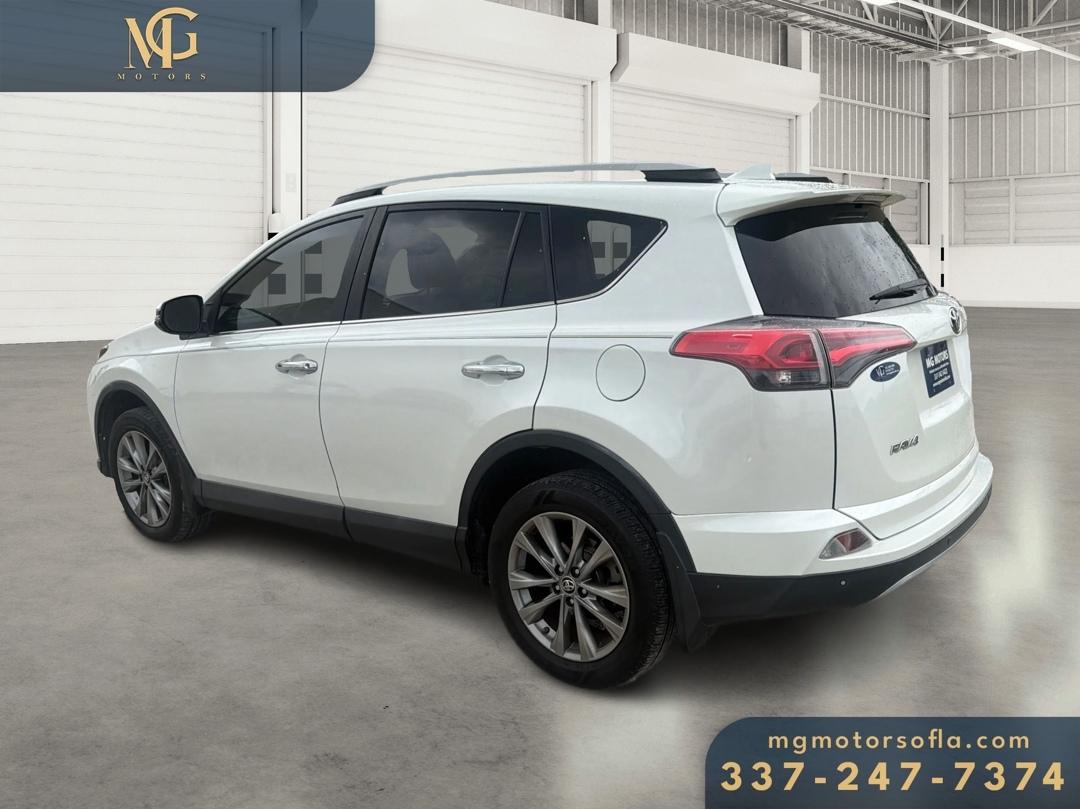 Toyota RAV4 Limited FWD 2017