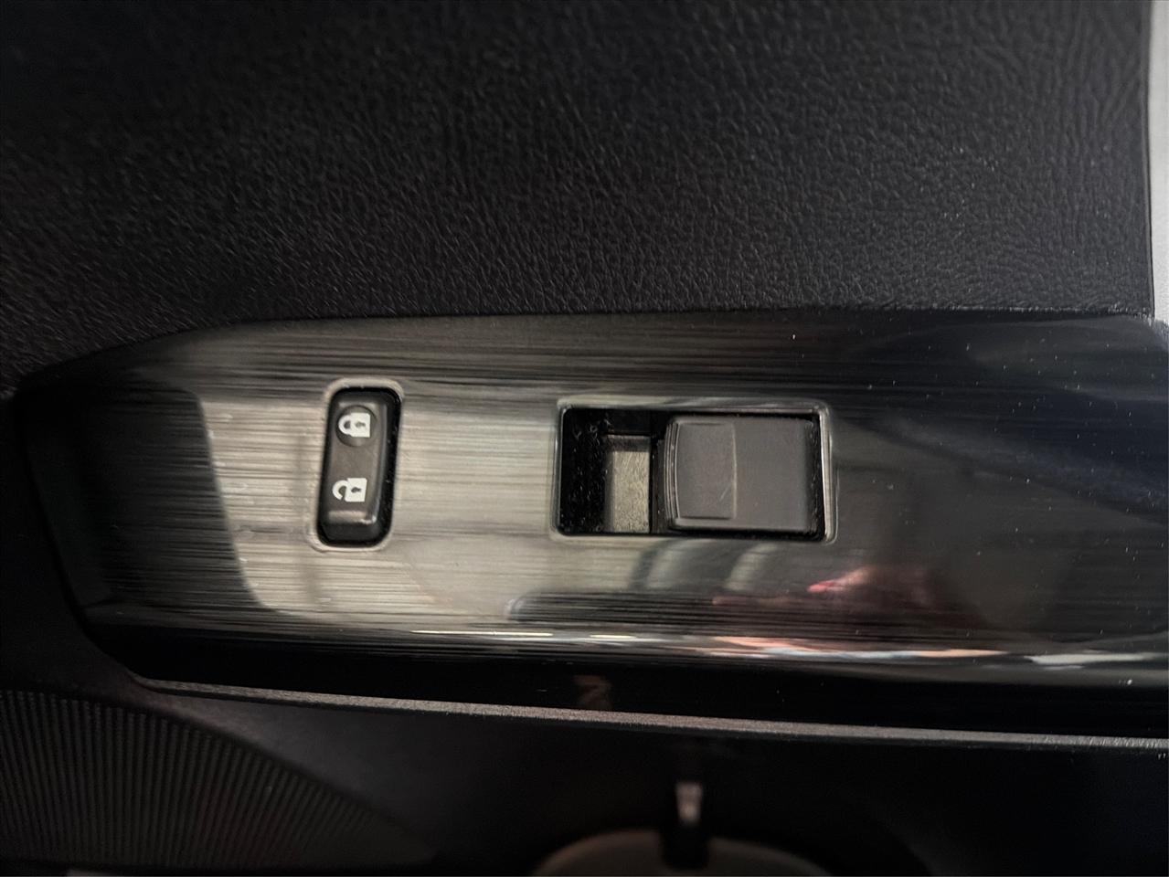 Toyota RAV4 Limited FWD 2017