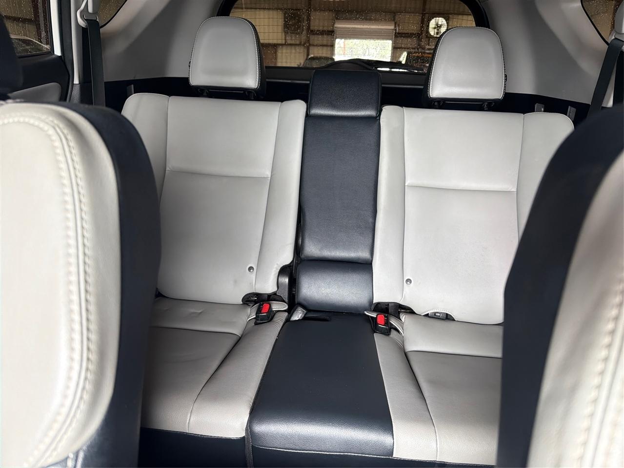 Toyota RAV4 Limited FWD 2017