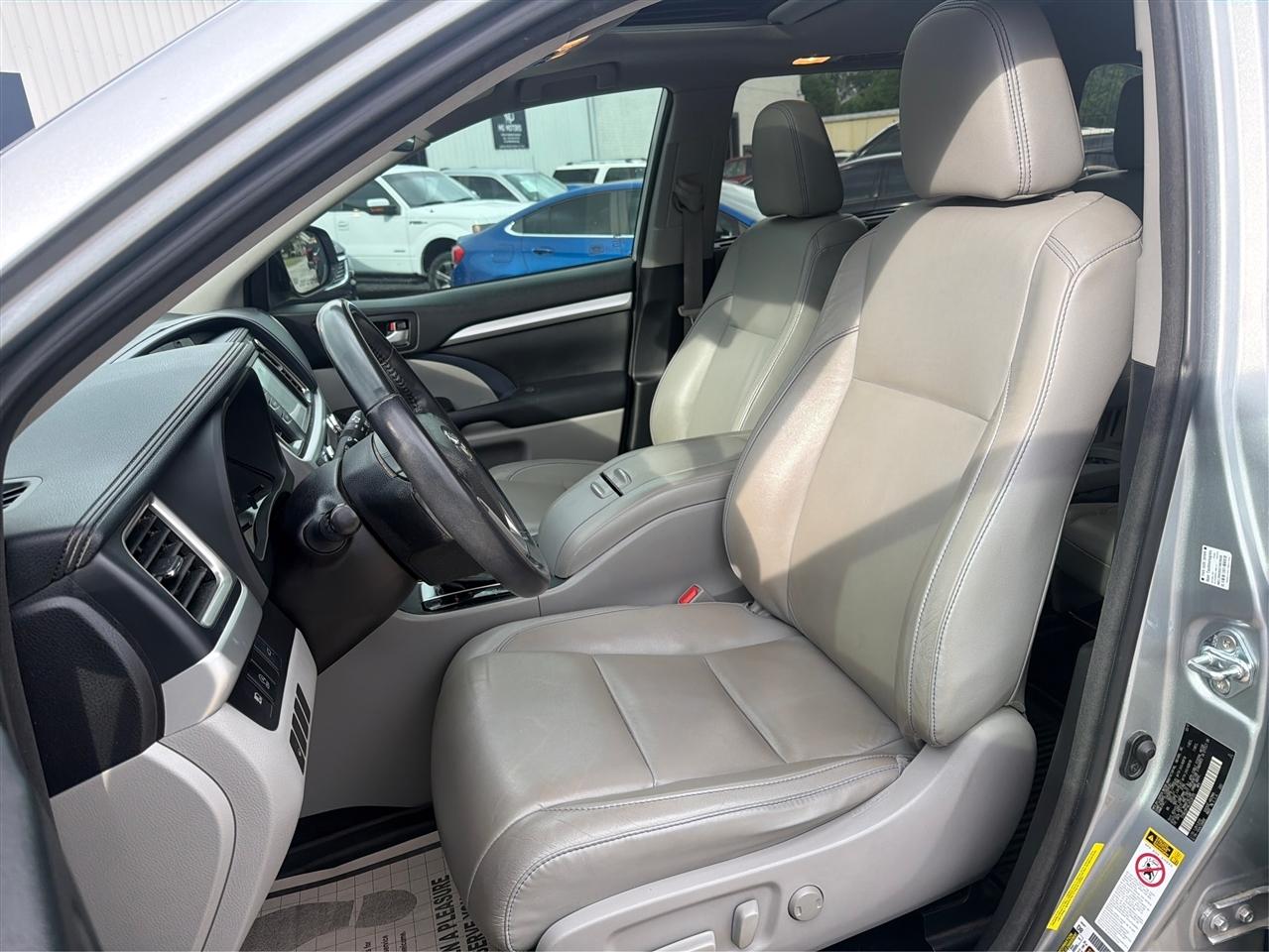 Toyota Highlander XLE FWD V6 2018