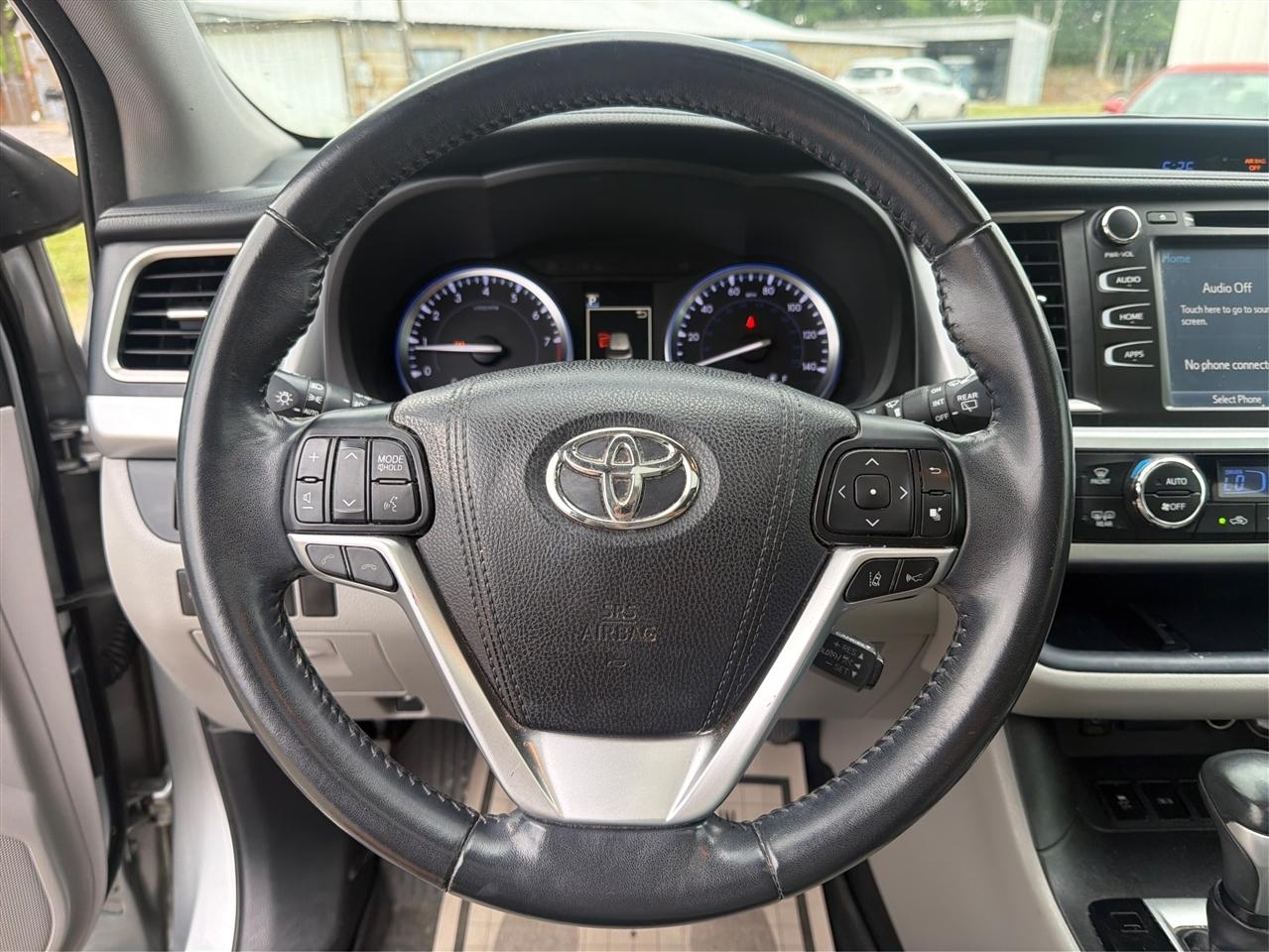 Toyota Highlander XLE FWD V6 2018