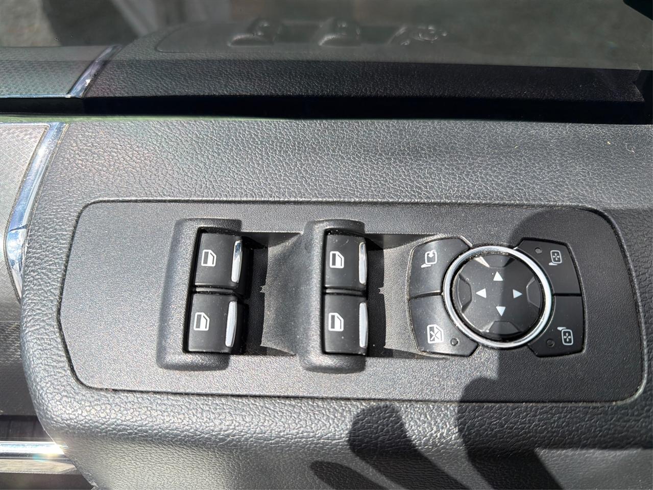 Ford F-150 Lariat SuperCrew 5.5-ft. Bed 4WD 2016