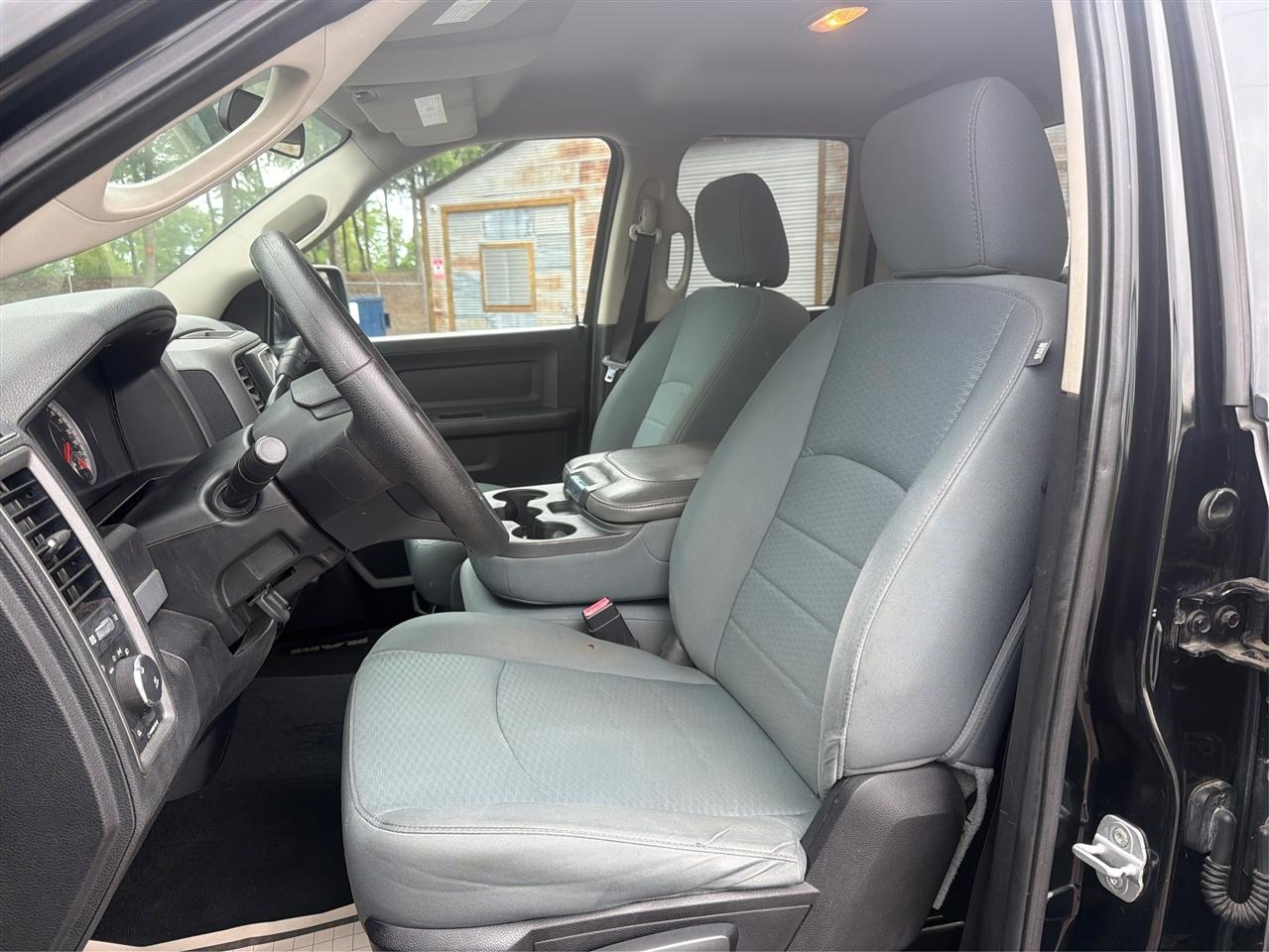 RAM 1500 Tradesman Quad Cab 2WD 2014