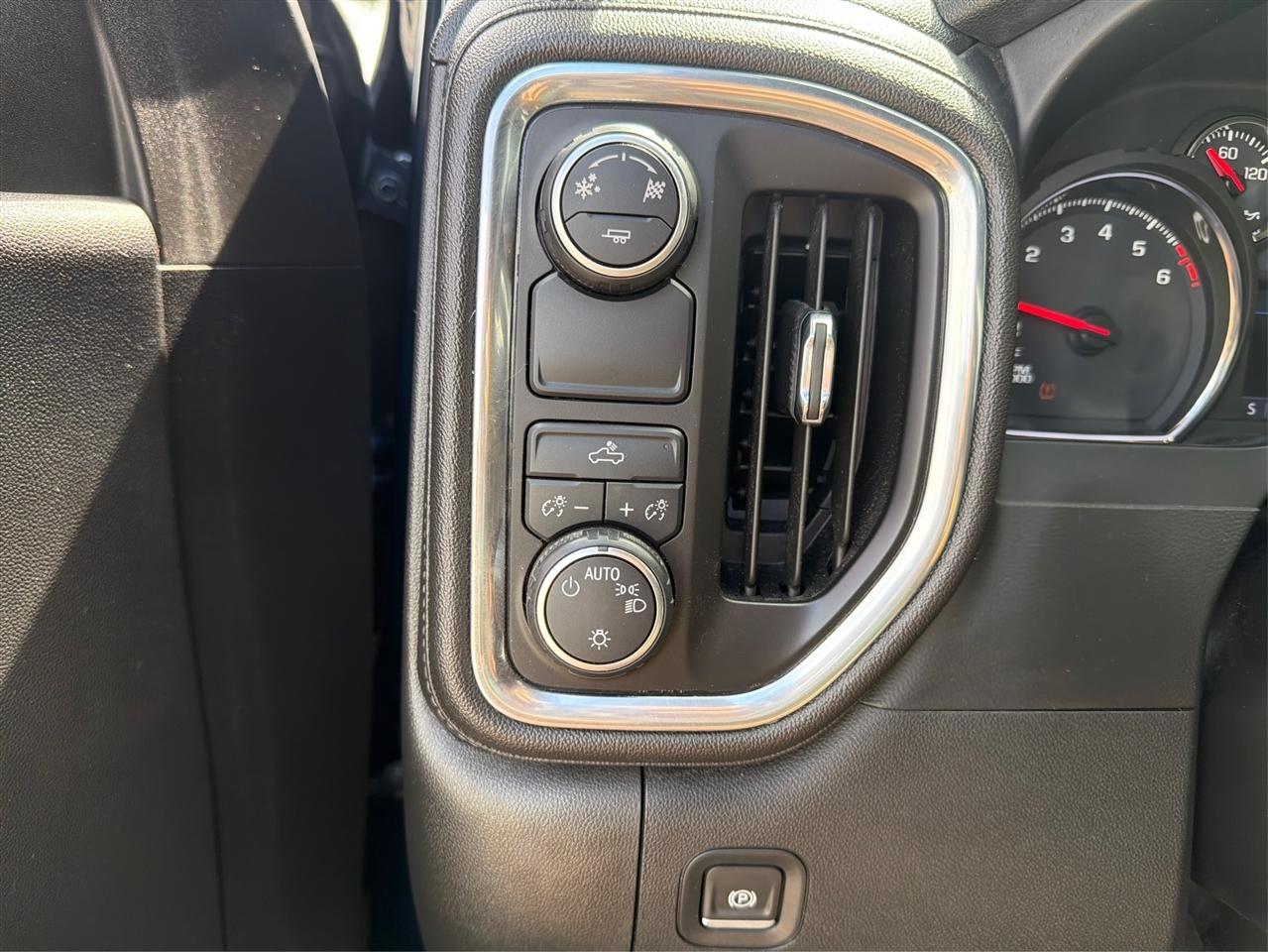 Chevrolet Silverado 1500 LT Crew Cab 2WD 2019