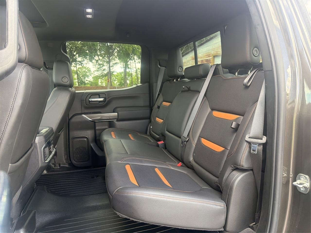 GMC Sierra 1500 AT4 Crew Cab 4WD 2019