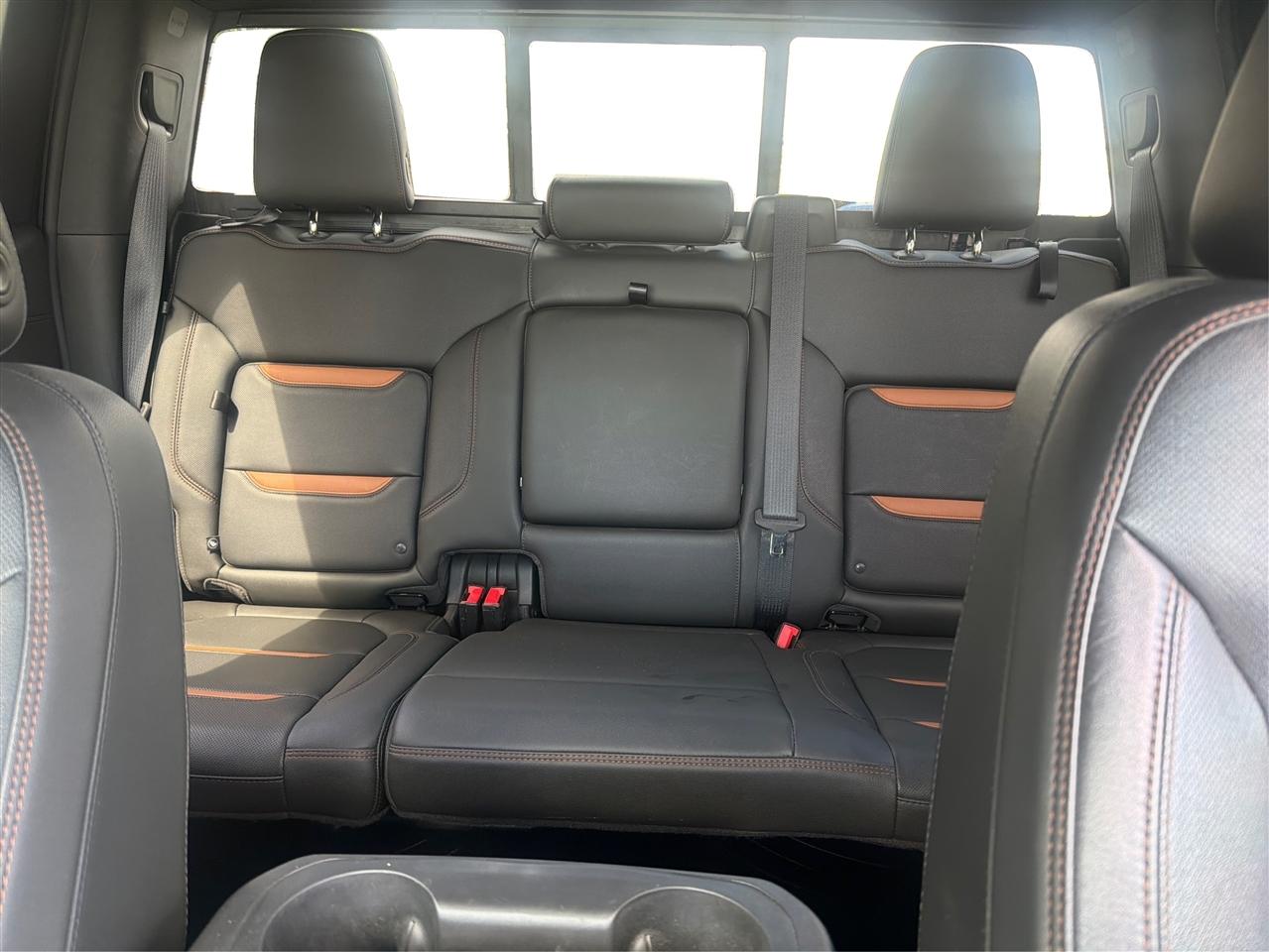 GMC Sierra 1500 AT4 Crew Cab 4WD 2019