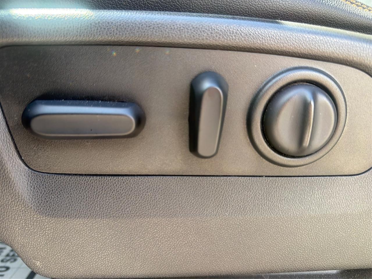 GMC Sierra 1500 AT4 Crew Cab 4WD 2019