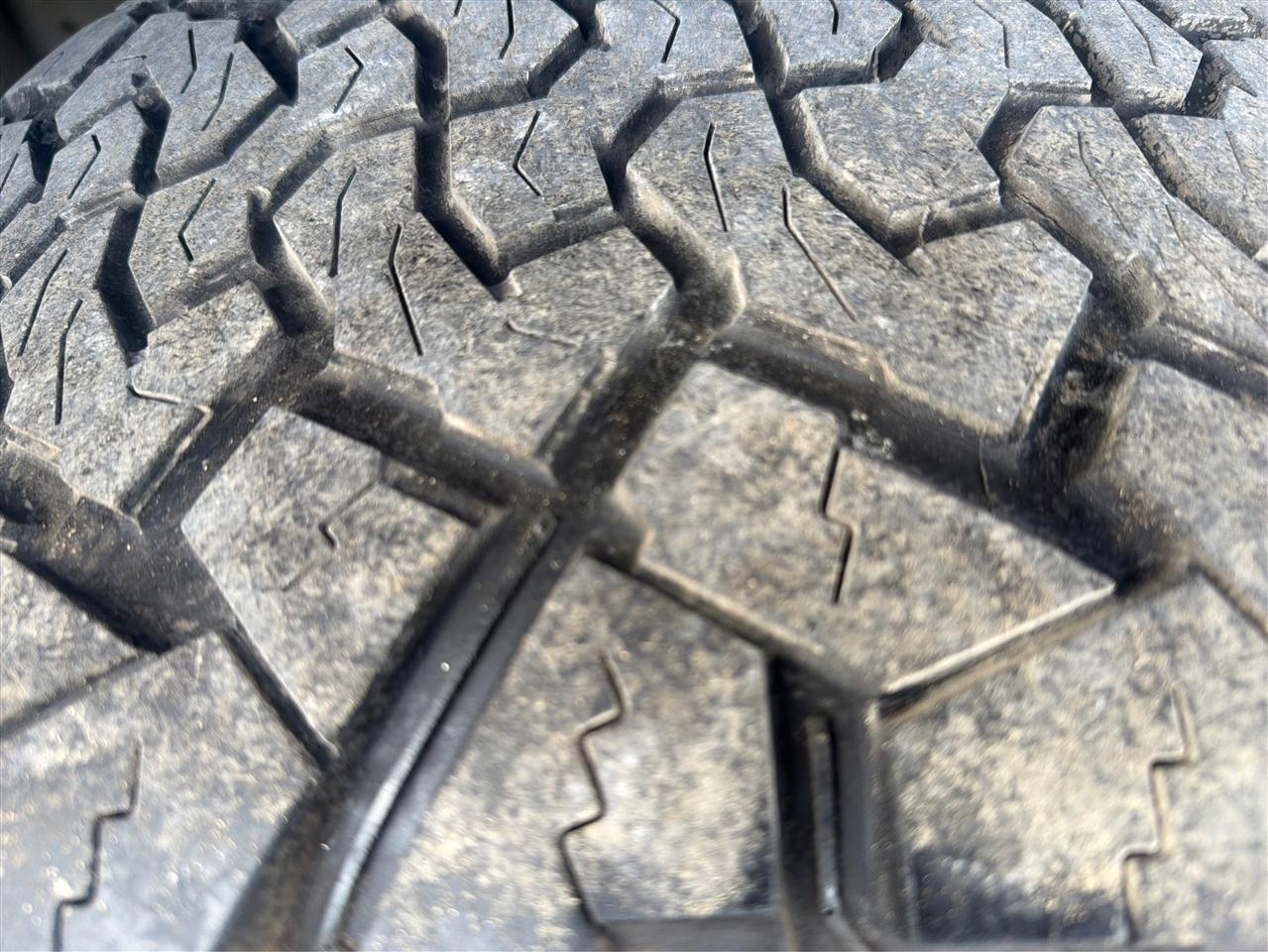 GMC Sierra 1500 AT4 Crew Cab 4WD 2019