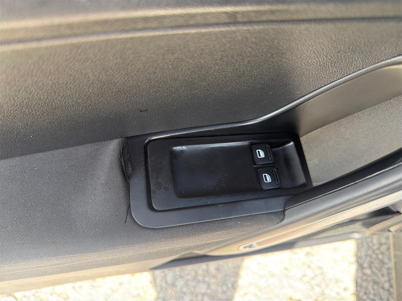 Volkswagen Beetle 1.8T S 2016