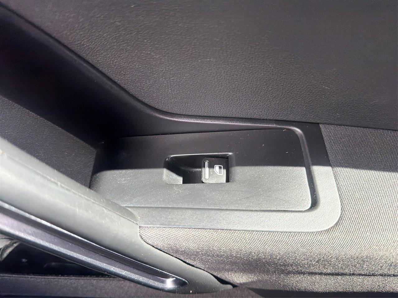 Volkswagen Beetle 1.8T S 2016