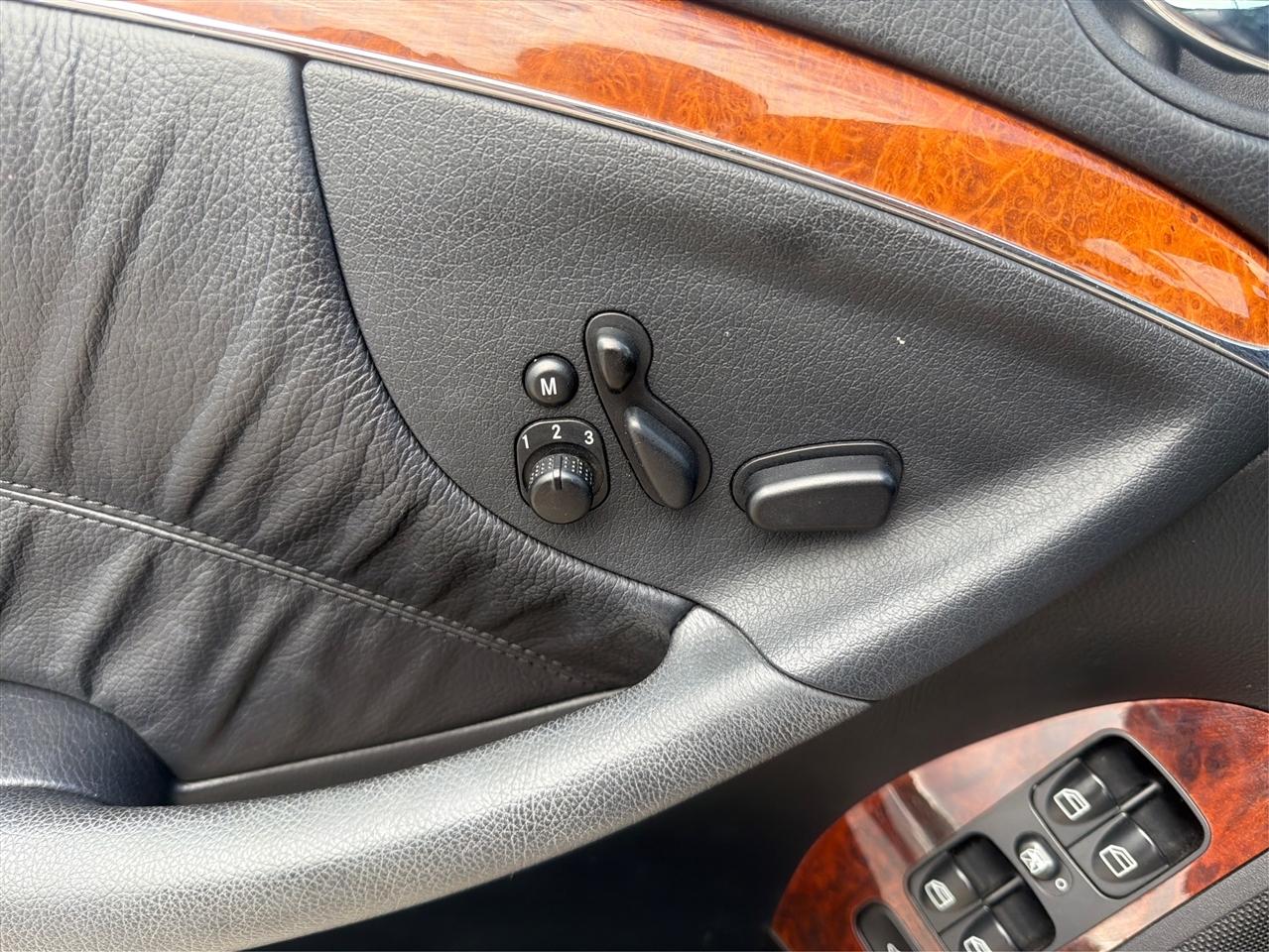 Mercedes-Benz CLK-Class CLK350 Cabriolet 2006