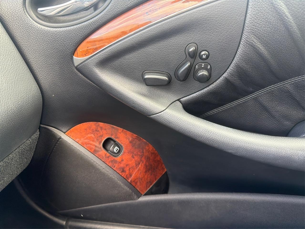 Mercedes-Benz CLK-Class CLK350 Cabriolet 2006