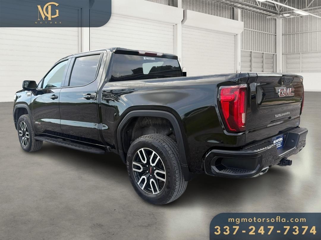 GMC Sierra 1500 AT4 Crew Cab Short Box 4WD 2021