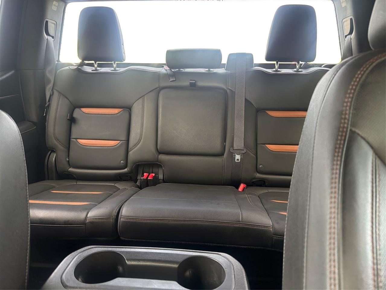 GMC Sierra 1500 AT4 Crew Cab Short Box 4WD 2021