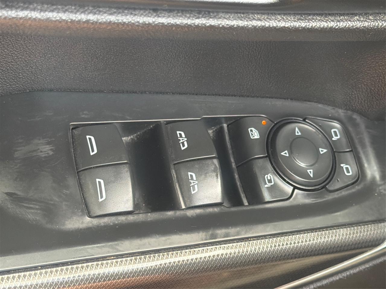 GMC Sierra 1500 AT4 Crew Cab Short Box 4WD 2021