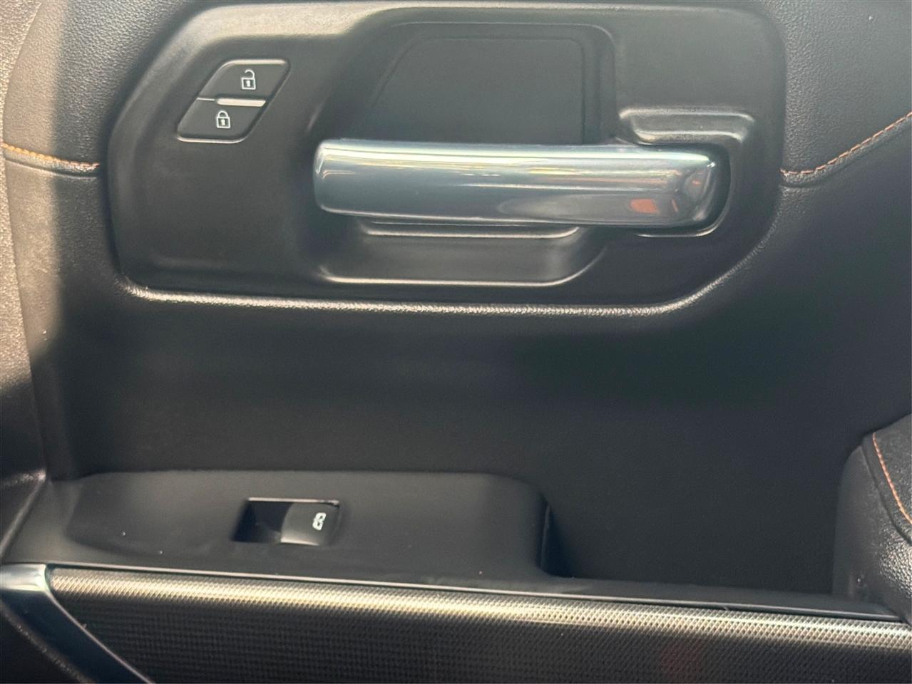 GMC Sierra 1500 AT4 Crew Cab Short Box 4WD 2021