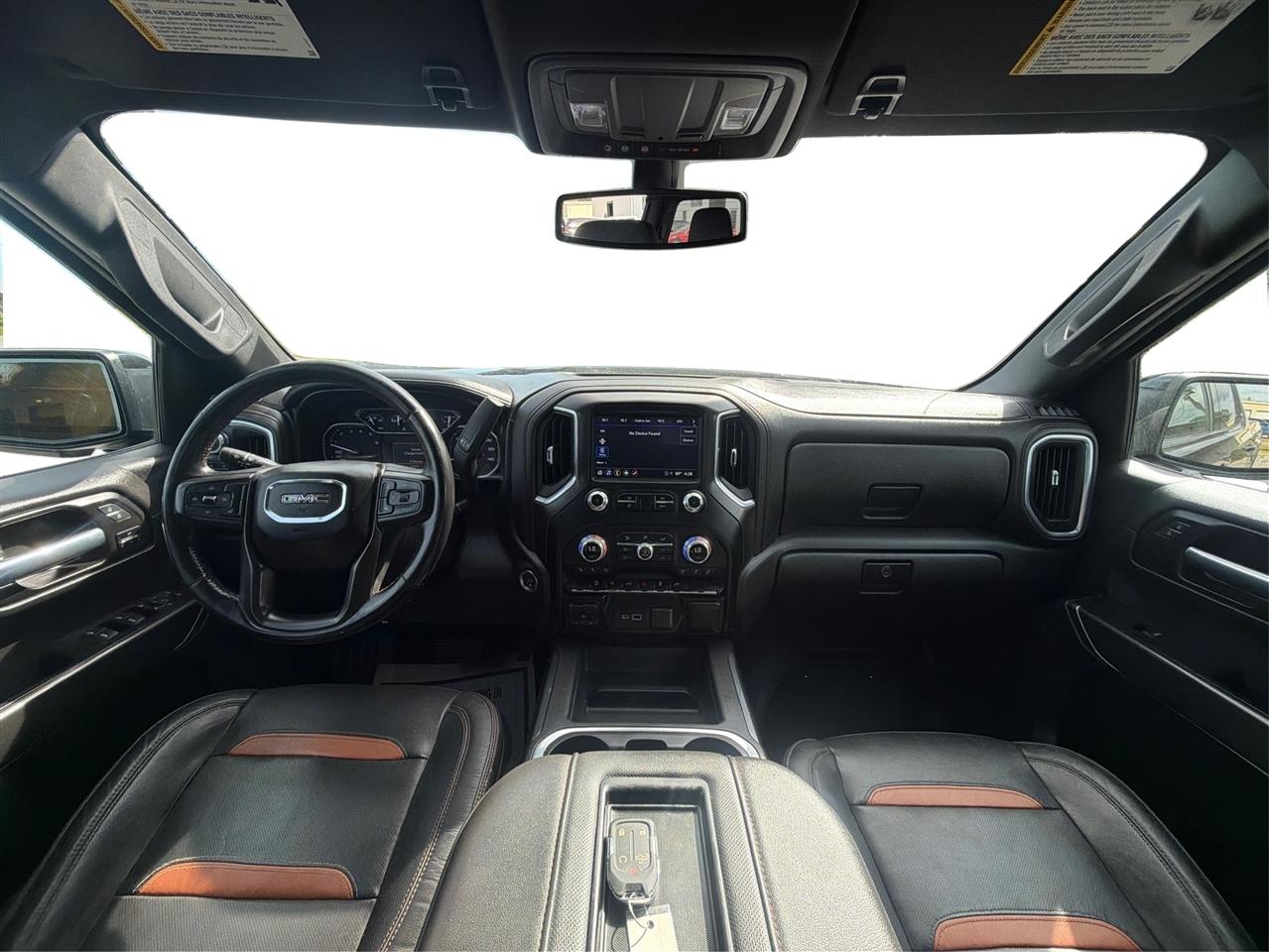 GMC Sierra 1500 AT4 Crew Cab Short Box 4WD 2021