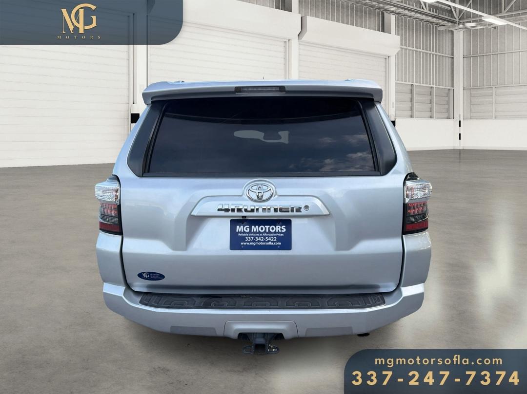 Toyota 4Runner SR5 2WD 2018