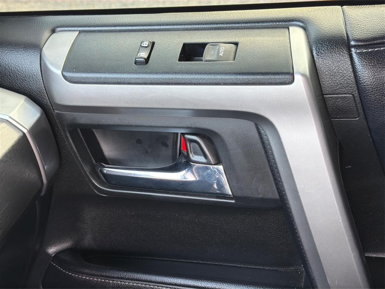 Toyota 4Runner SR5 2WD 2018