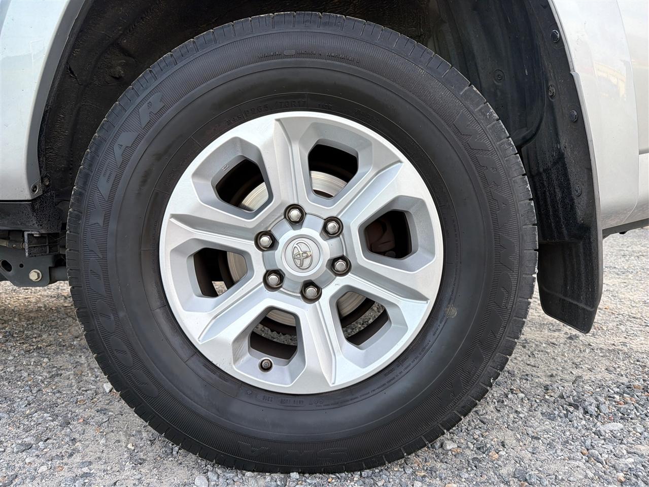 Toyota 4Runner SR5 2WD 2018