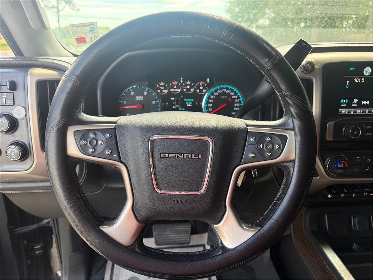 GMC Sierra 2500HD Denali Crew Cab 4WD 2019