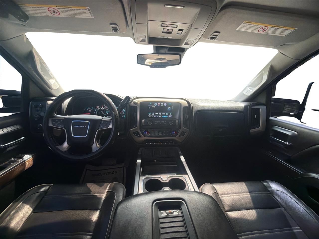 GMC Sierra 2500HD Denali Crew Cab 4WD 2019