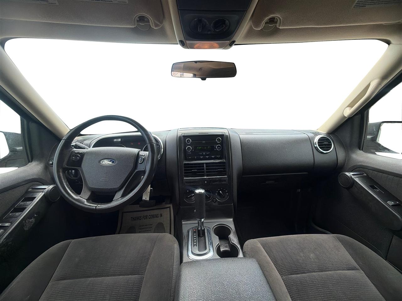 Ford Explorer XLT 4.0L 2WD 2010