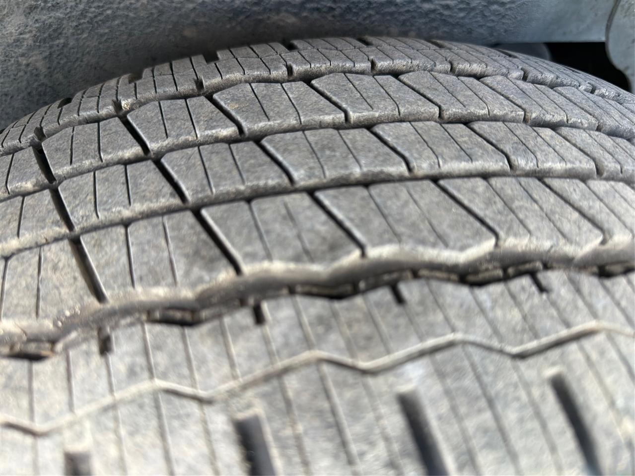 Ford Explorer XLT 4.0L 2WD 2010