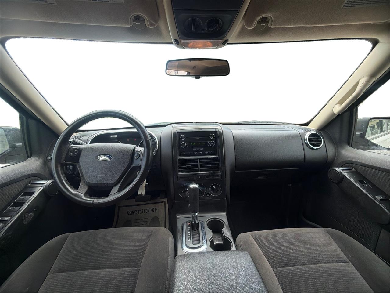 Ford Explorer XLT 4.0L 2WD 2010