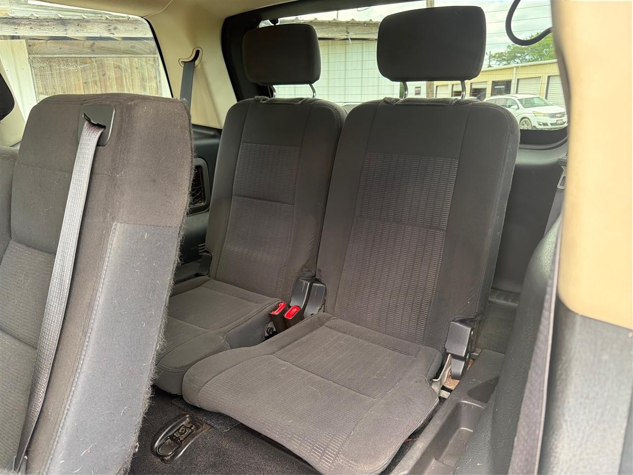 Ford Explorer XLT 4.0L 2WD 2010