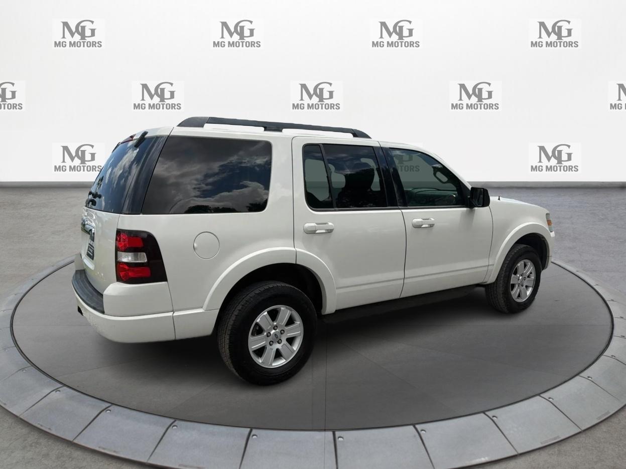 Ford Explorer XLT 4.0L 2WD 2010