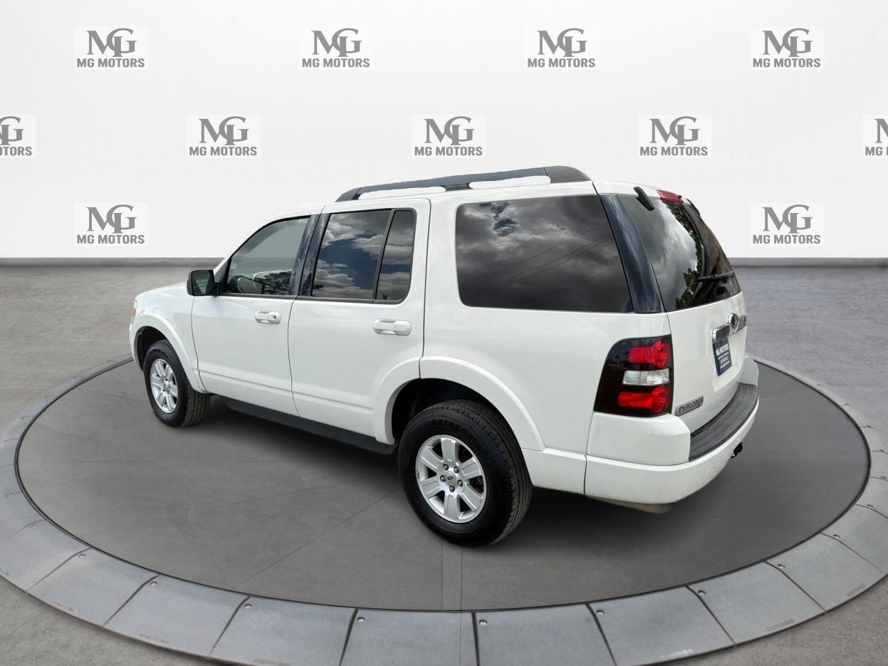 Ford Explorer XLT 4.0L 2WD 2010