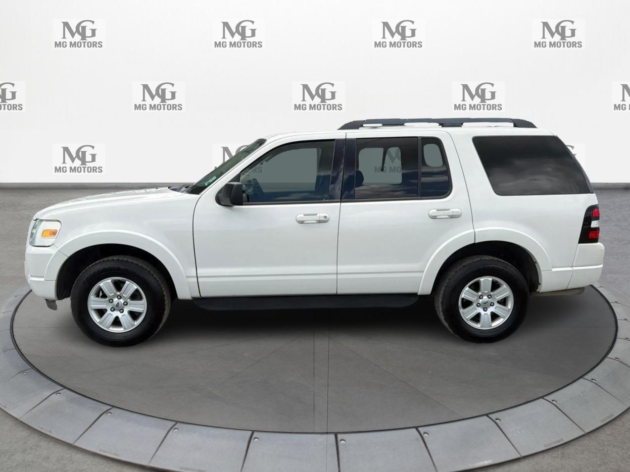 Ford Explorer XLT 4.0L 2WD 2010