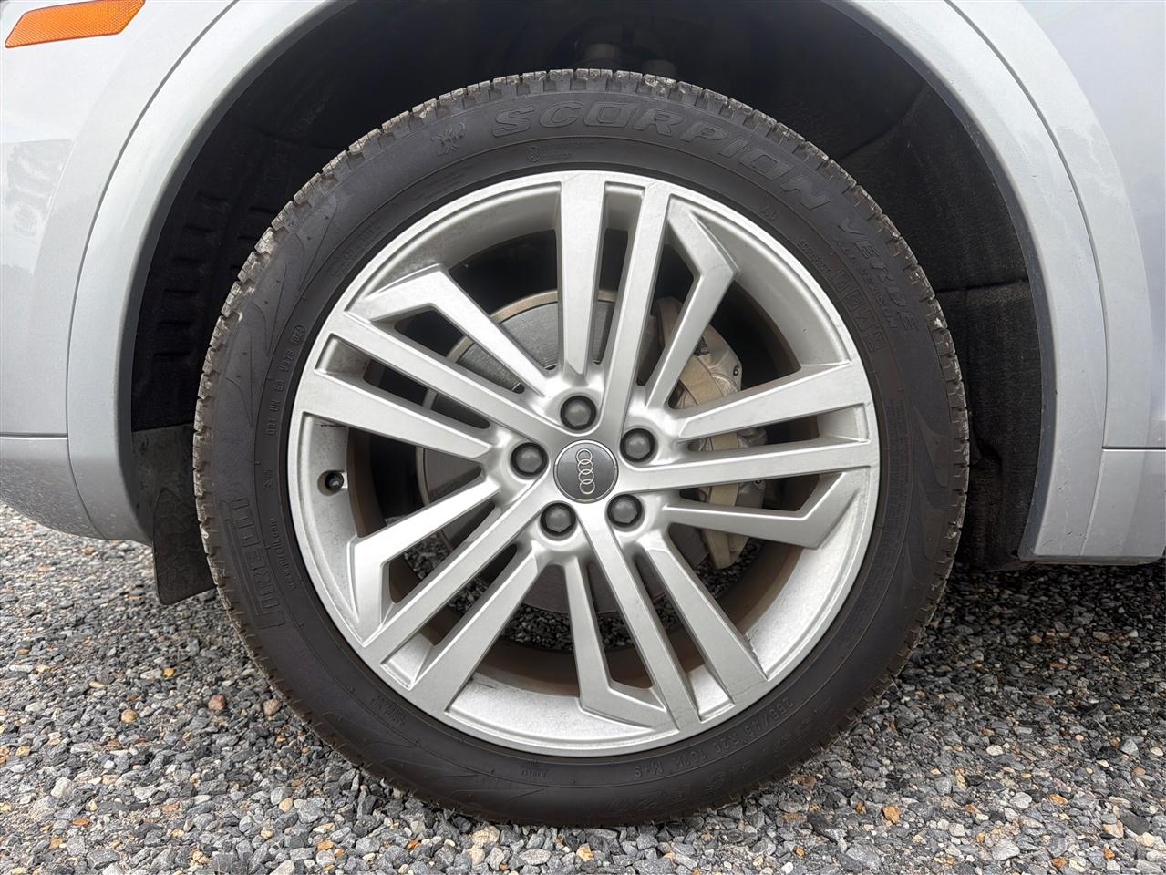 Audi Q5 2.0T Premium Plus quattro 2019