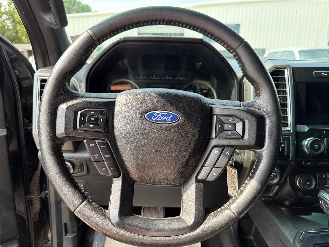 Ford F-150 XLT SuperCrew 5.5-ft. Bed 2WD 2017