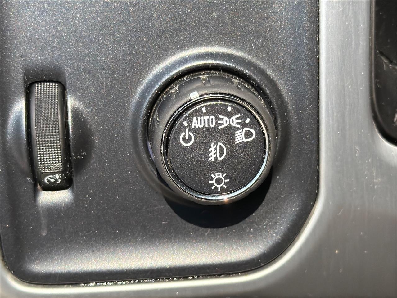 GMC Sierra 1500 SLE Crew Cab 2WD 2016