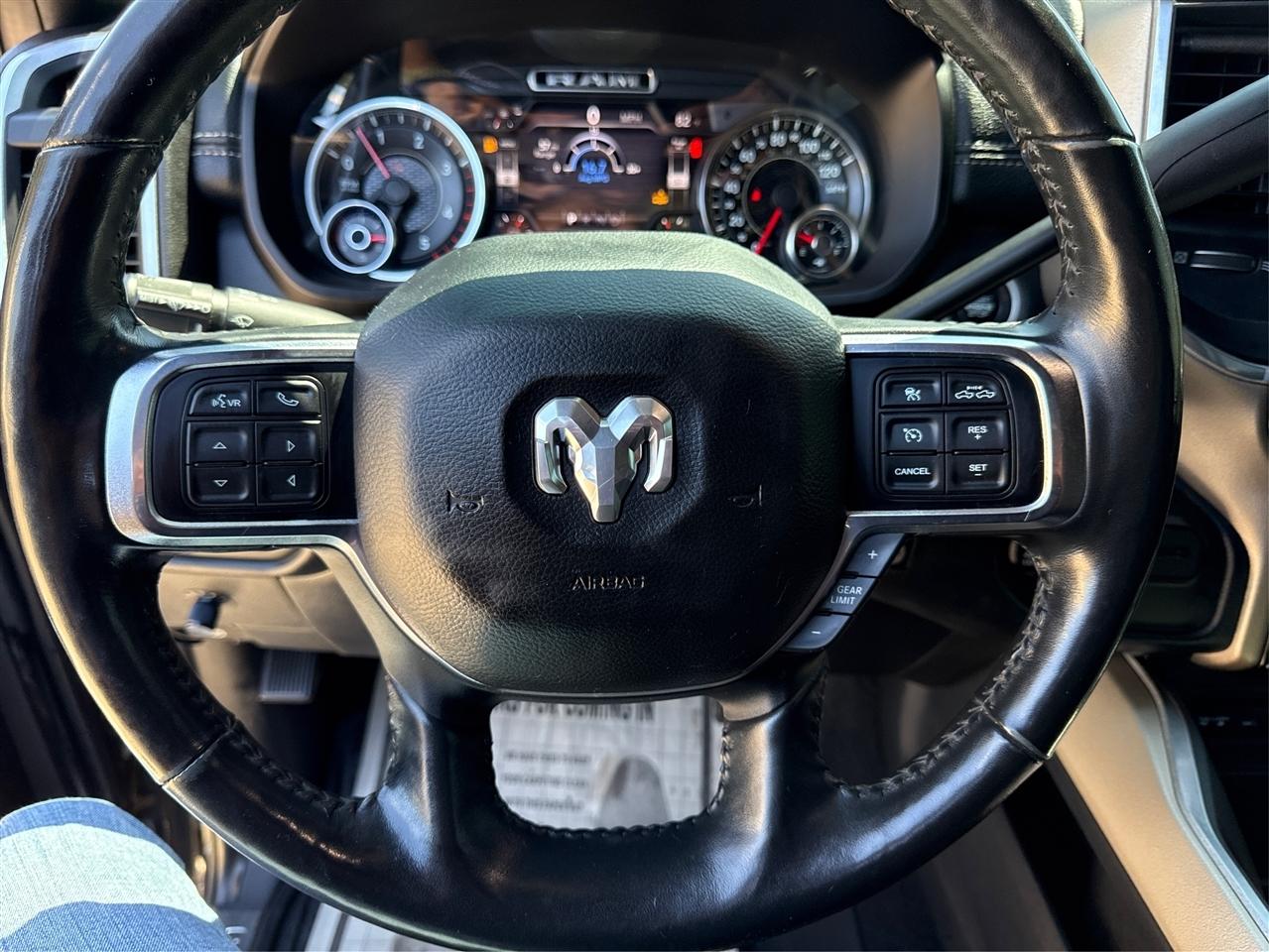 RAM 2500 Laramie Crew Cab SWB 4WD 2019