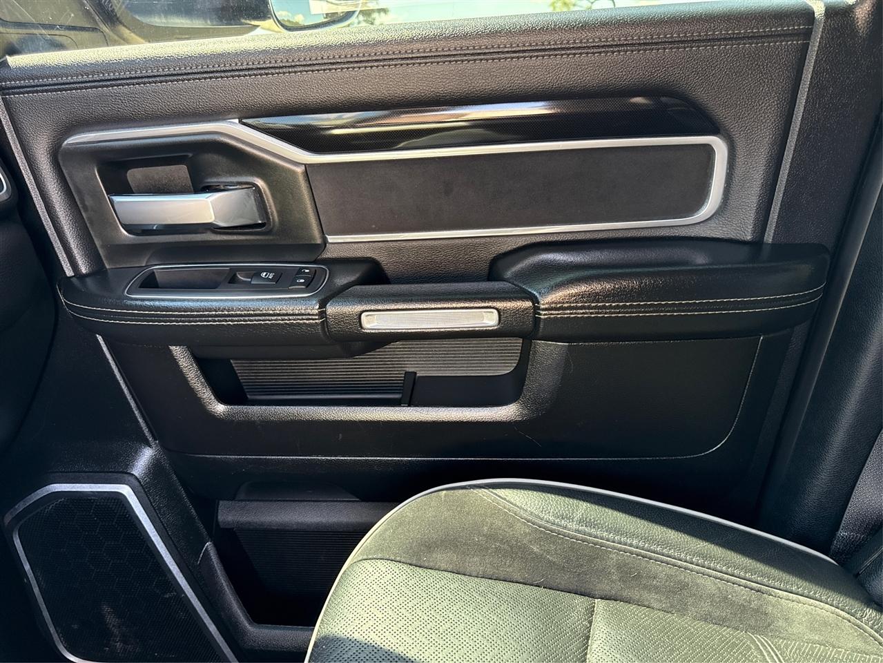 RAM 2500 Laramie Crew Cab SWB 4WD 2019