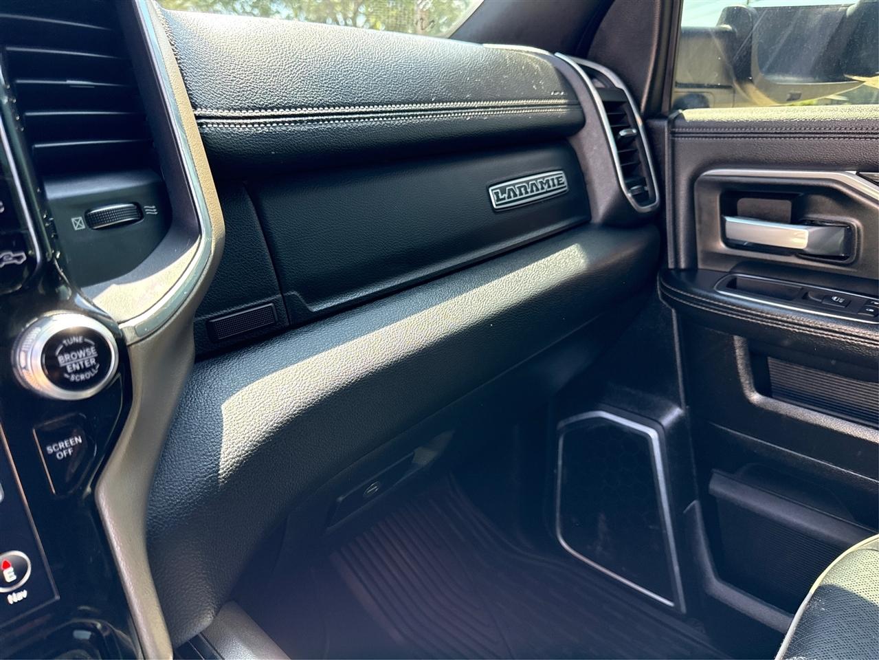 RAM 2500 Laramie Crew Cab SWB 4WD 2019
