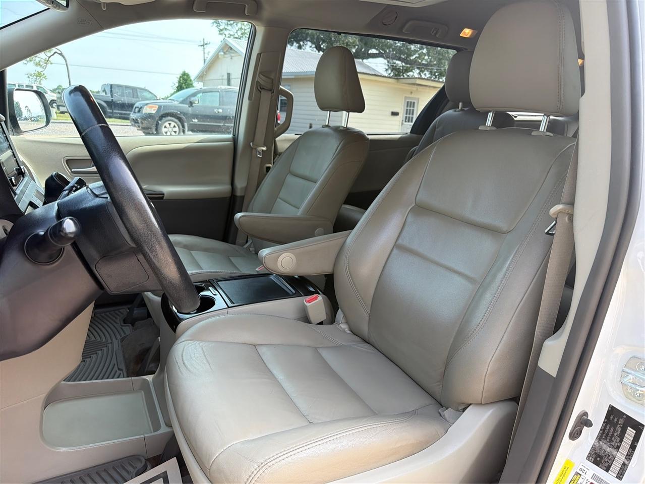 Toyota Sienna  2018