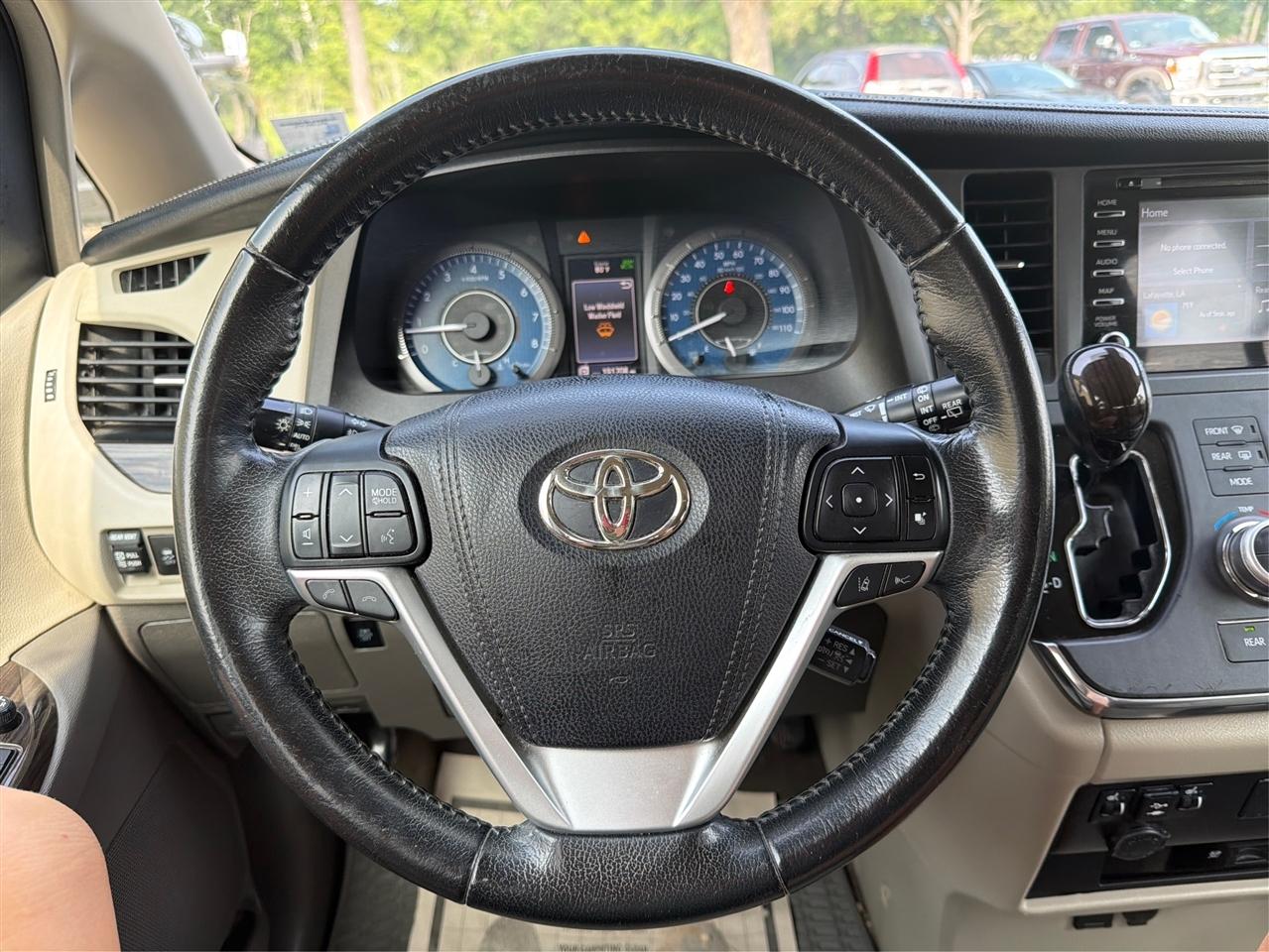 Toyota Sienna  2018