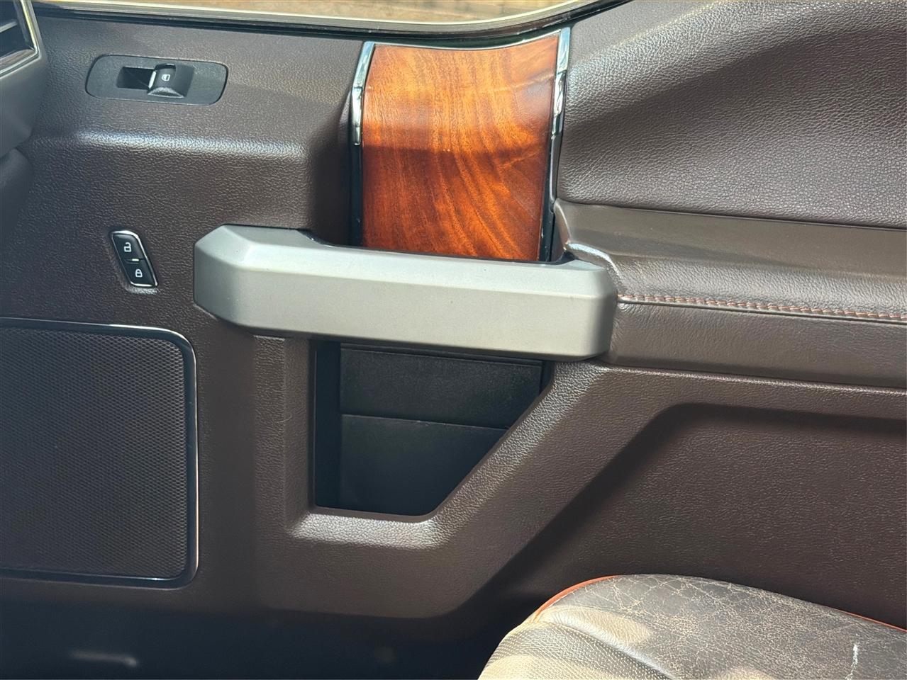 Ford F-150 Lariat 4WD SuperCrew 5.5' Box 2017
