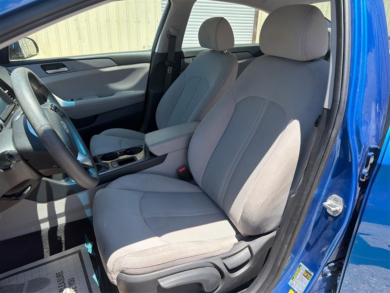 Hyundai Sonata SE 2.4L 2018