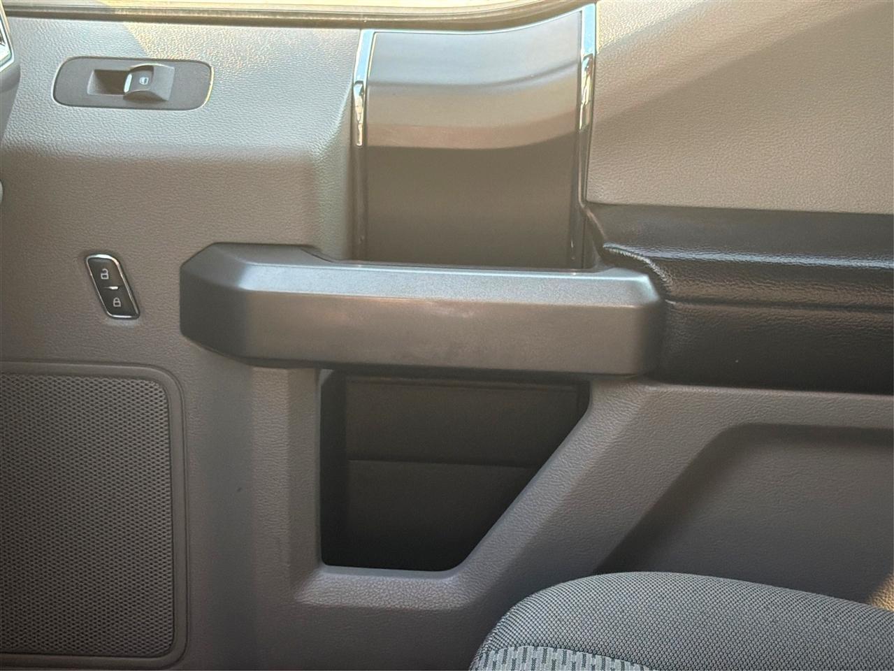 Ford F-150 2WD SuperCrew 145" XLT 2015