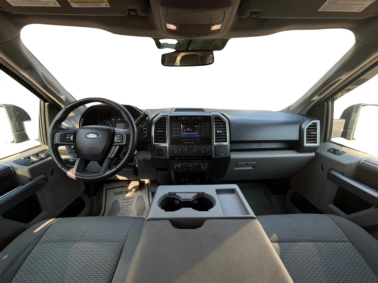 Ford F-150 2WD SuperCrew 145" XLT 2015