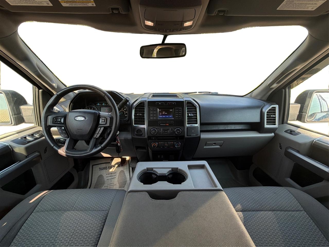 Ford F-150 2WD SuperCrew 145" XLT 2015