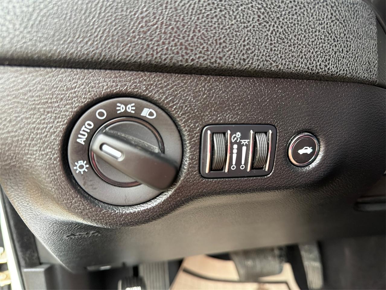 Dodge Charger SXT RWD 2023