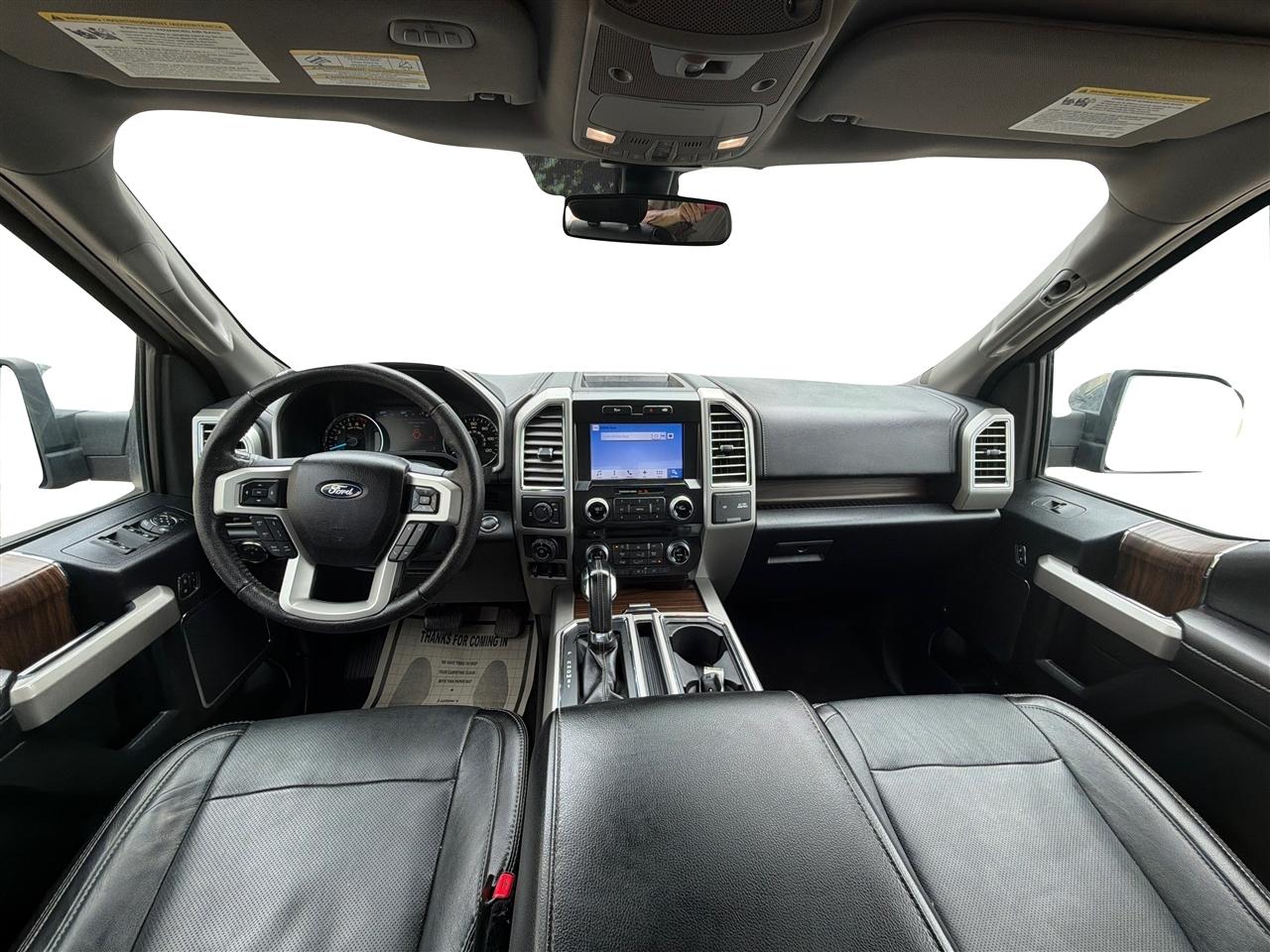 Ford F-150 2WD SuperCrew 145" Lariat 2016