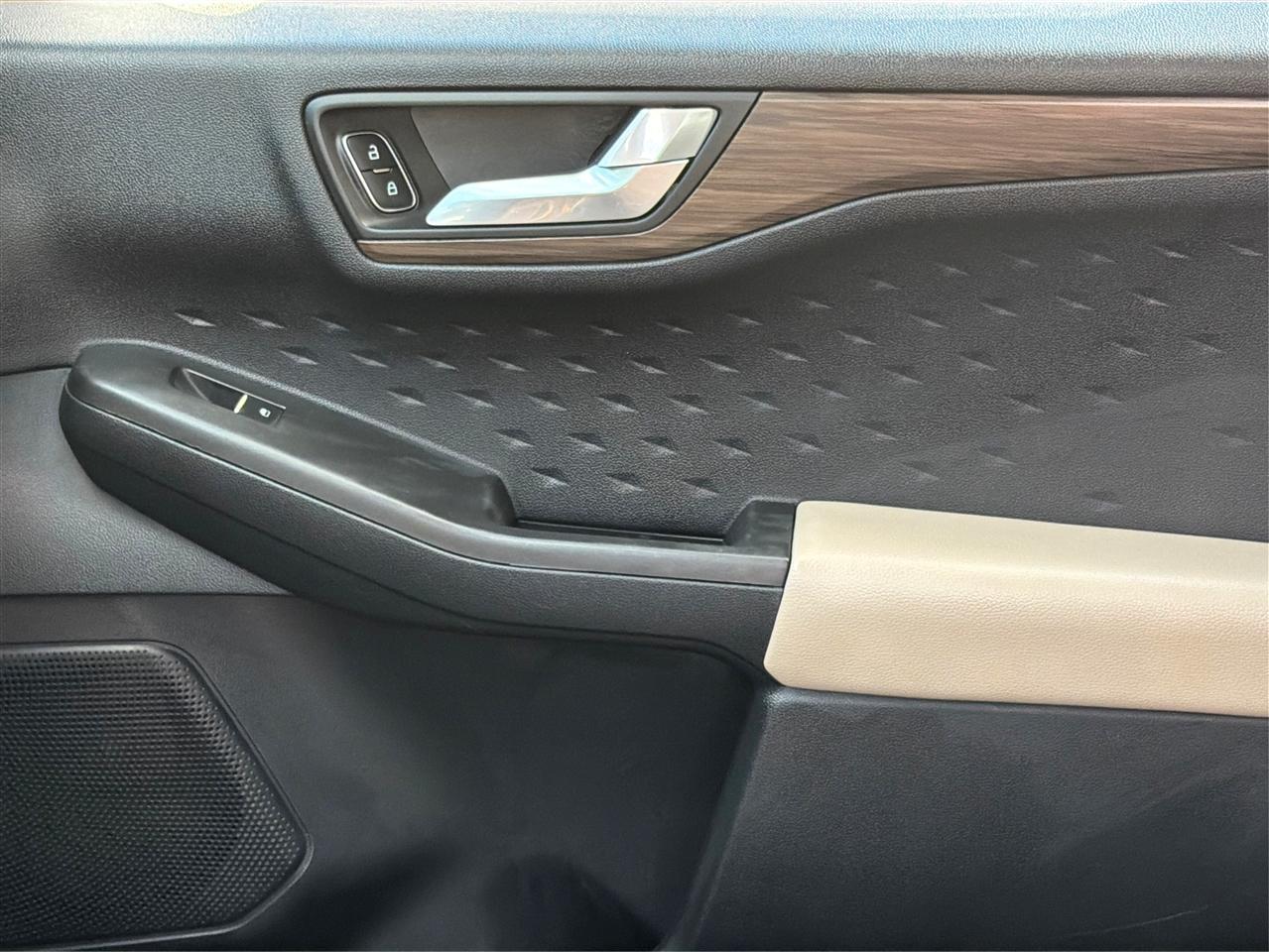 Ford Escape Titanium AWD 2020